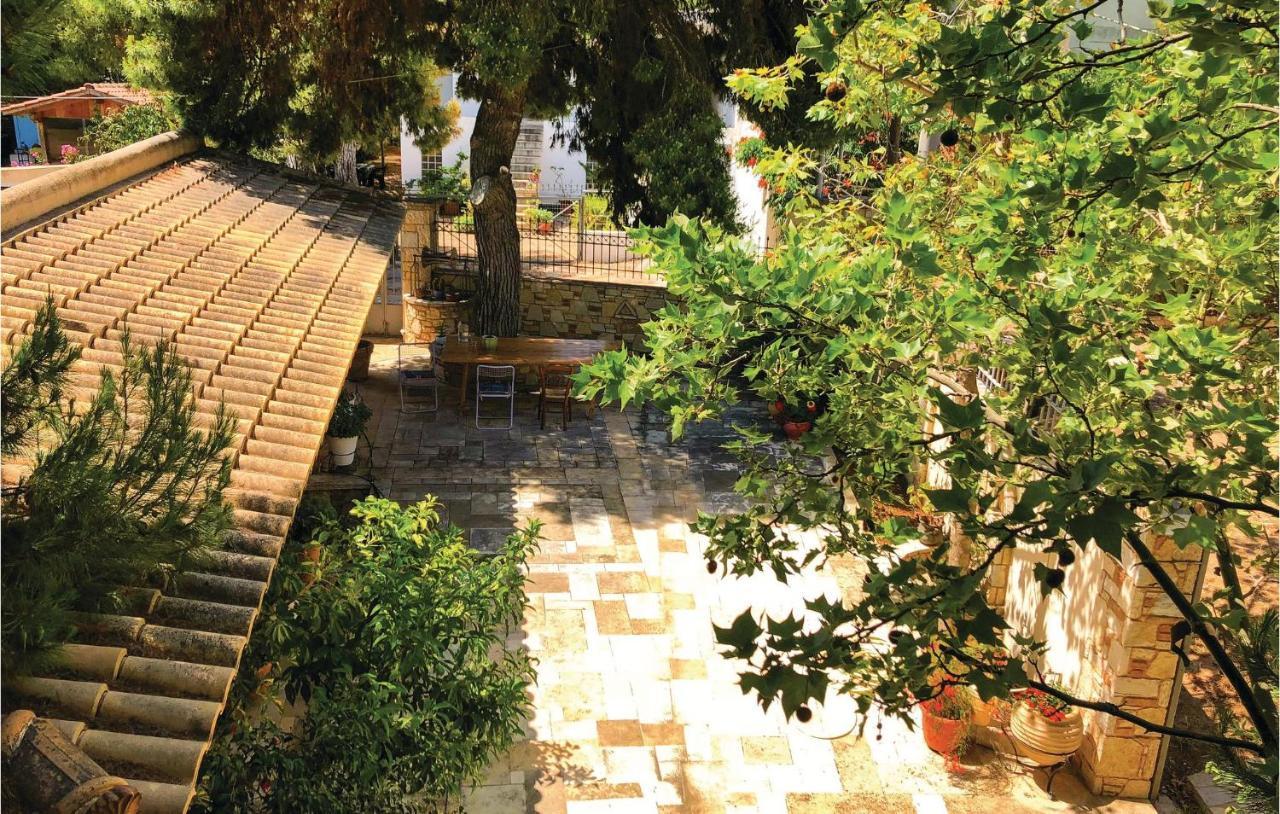 Amazing Home In Artemida With Kitchen מראה חיצוני תמונה
