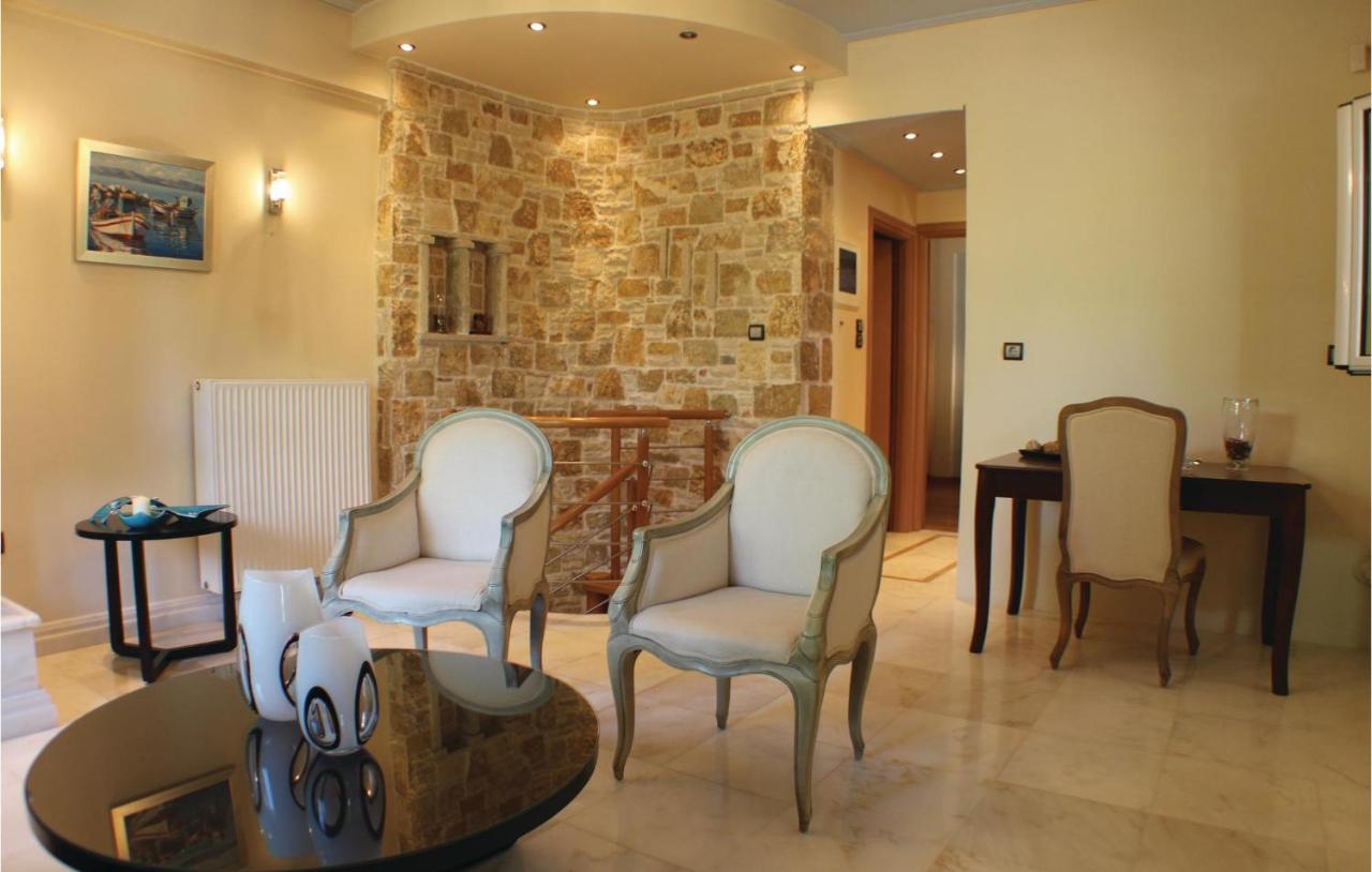 Amazing Home In Artemida With Kitchen מראה חיצוני תמונה